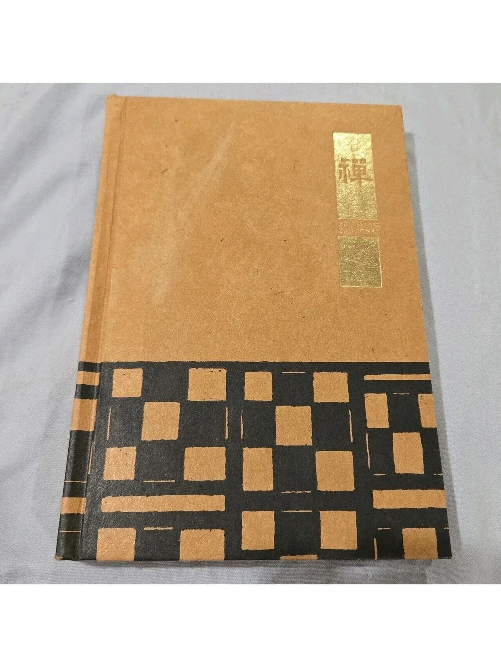 Zen Flesh Zen Bones 4 Books in 1 Zen Stories Gateless Gate 10 Bulls Centering
